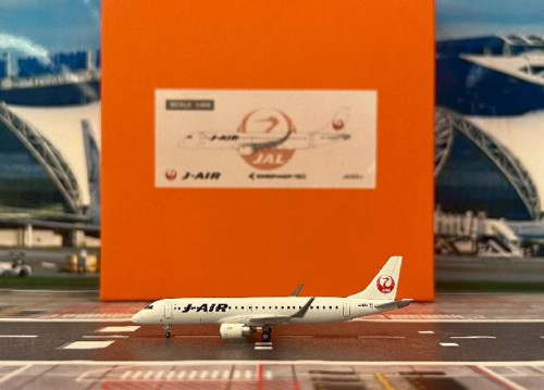 JC Wings 1:400 J-Air ERJ-190STD JA252J EW4190003 [Width 7 Length 9 Height 2.5 cm]