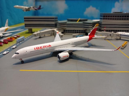 PH1782 1:400 Iberia A350-900 EC-NXD [Width 15 Length 16.5 Height 4 cms]