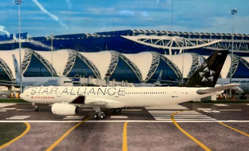 Inflight 1:400 Air Canada A330-343 C-GHLM SA B333ACHLM [Width 30 Length 31 Height 8.5 cm] 3