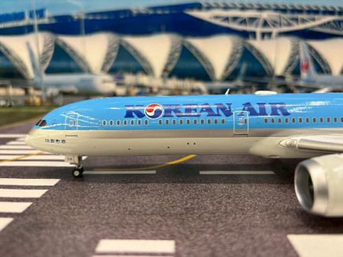 JCWings 1:200 Korean B787-10 HL8515 SA2069 [Width 30 Length 33 Height 8 cm]