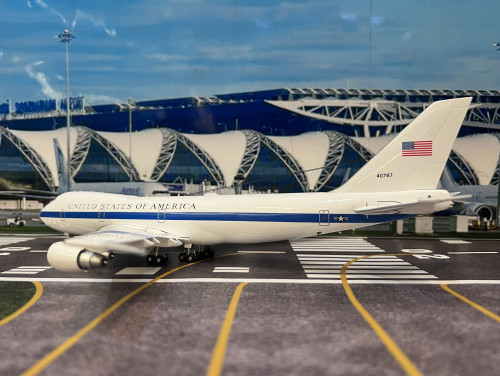 Inflight 1:200 USAF Boeing E-4A (747-200B) #74-0787 IF742E4A0787 [Width 30 Length 35 Height 10 cm] 4