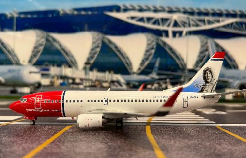 JCWings 1:200 Norwegian 737-300 LN-KHA XX20177 [Width 14 Length 17 Height 5.5 cm] 5