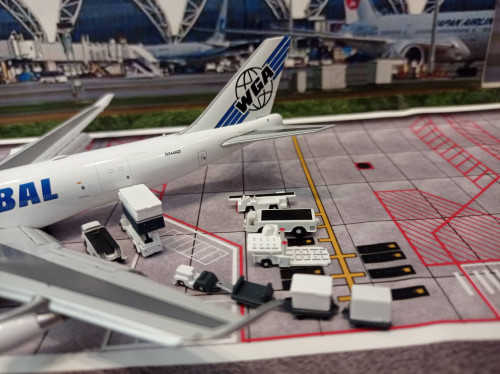 Gemini Jets: GJARPTSETA 1:400 14 PC Ground Accessory for airport diorama 1