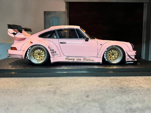 Ignition: IG2475 1:18 RWB 930 Pink [Width 10 Length 24 Height 7 cms] 5