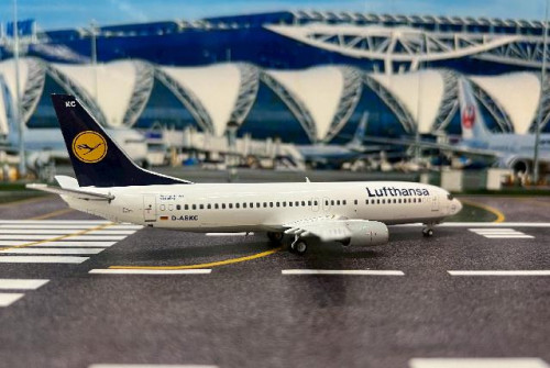 JFox 1:200 Lufthansa 737-430 D-ABKC JF7374002 [Width 14 Length 18.5 Height 5.5 cm] 4