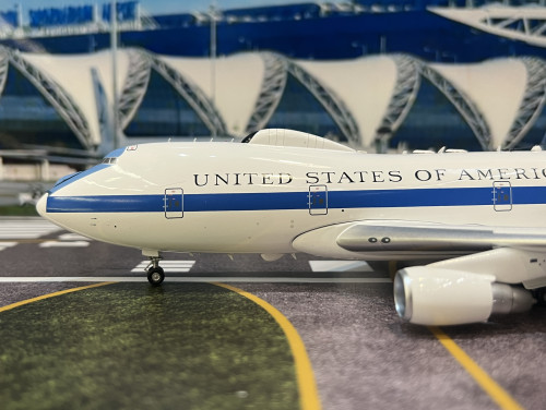 Inflight 1:200 USAF Boeing E-4B (747-200B) #73-1676 IF742E4B1676 [Width 30 Length 35 Height 10 cm] 5