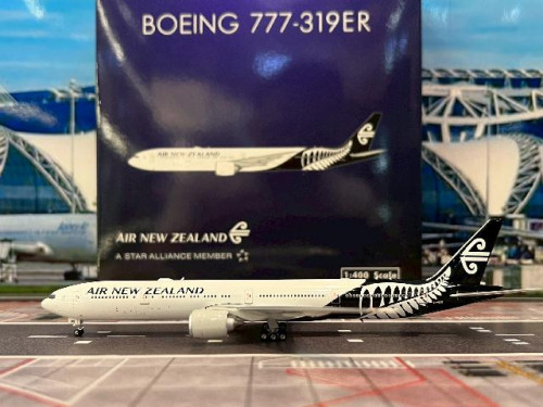 Phoenix 1:400 TDA MD-81 JA8470 P4678 [Width 8 Length 11.5 Height 2 cm]