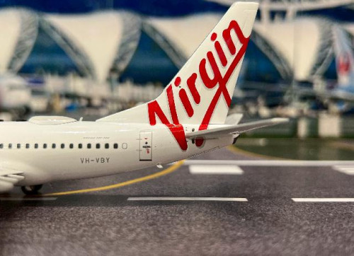 JFox 1:200 Virgin Australia 737-700 VH-VBY JF7377009L [Width 18 Length 17 Height 6 cms] 6