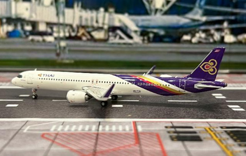 Phoenix 1:400 Thai A321neo HS-TOB PH12060 [Width 9 Length 11 Height 2.5 cm] 3