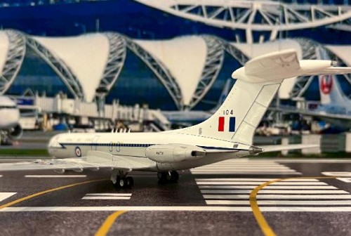 JCWings 1:200 Royal Air Force Vickers VC10 C1K XV104 LH2386 [Width 17 Length 26 Height 5 cm] 8
