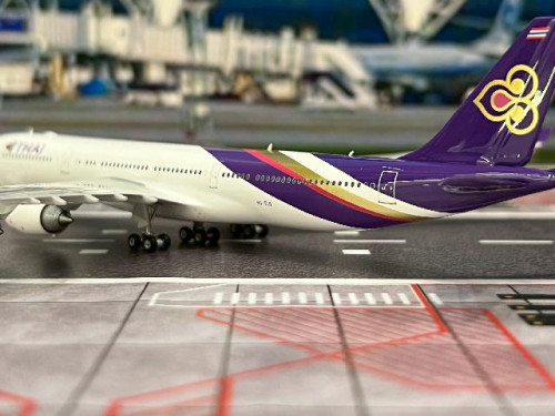Phoenix 1:400 Thai A340-500 HS-TLB PH12025 [Width 16 Length 17 Height 4 cm] 9