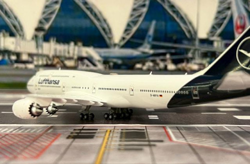 Gemini Jets 1:400 Lufthansa 747-8 D-ABYA GJ2209 [Width 18 Length 18.5 Height 4.5 cm] 8