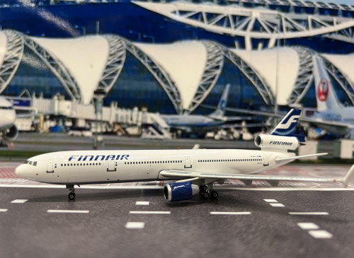 Phoenix PH1923 1:400 Finnair MD-11 OH-LGG 3