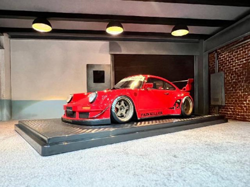 Ignition:IG2477 1:18 RWB 930 Red [Width 10 Length 24 Height 7 cms] 