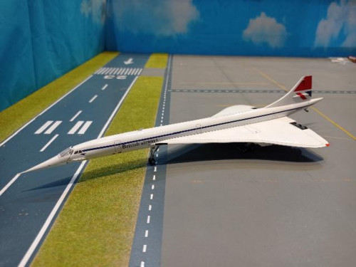JCWings [EW2COR002] 1:200 British Concorde G-N94AB [Width 13 Length 31 Height 6 cms]