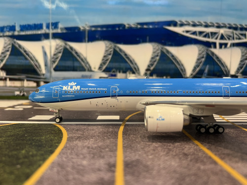 Inflight 1:200 KLM 777-206ER PH-BQD IF772KL0824 [Width 30 Length 35 Height 8 cm] 5