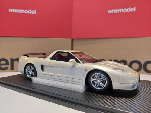 One Model: 20D05-01 1:18 NSX Tsuchiya Whi [Width 10 Length 25 Height 5 cms] 1