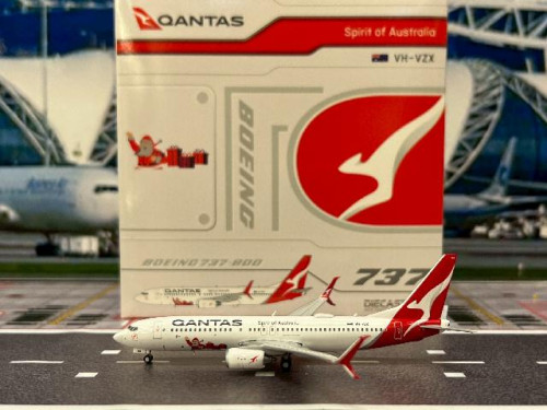 JC Wings 1:400 Qantas Airways B737-800 VH-VZX XX40614 [Width 9 Length 9.5 Height 3 cm]