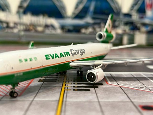 Phoenix 1:400 Eva Air Cargo MD-11 B-16106 PH12043 [Width 12 Length 15 Height 4.5 cm] 7