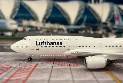 Gemini Jets 1:400 Lufthansa 747-8 D-ABYA GJ2209 [Width 18 Length 18.5 Height 4.5 cm] 5