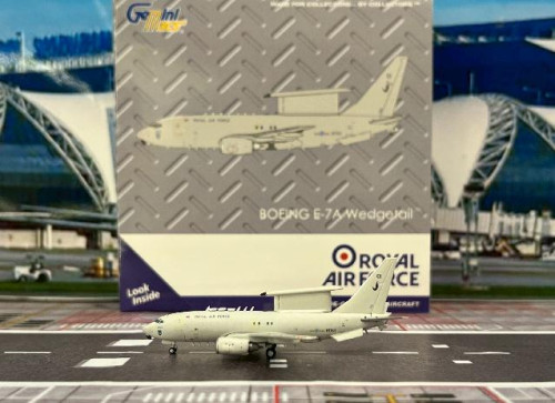 Gemini Jets 1:400 RAF E-7 AEW1(B737AEW1) #001 GM150 [Width 8 Length 8.5 Height 3 cm]