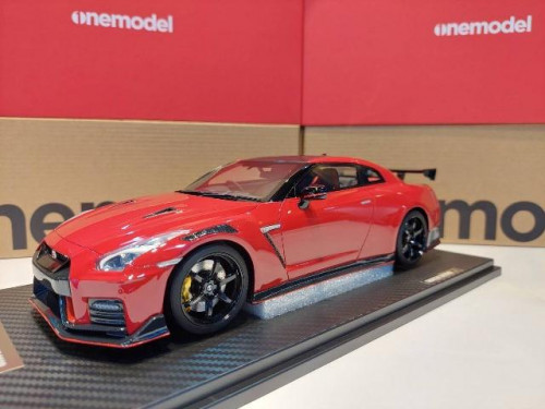21C01-01 1:18 Nissan GT-R (R35) Nismo Red [Width 10 Length 25 Height 7 cms]  