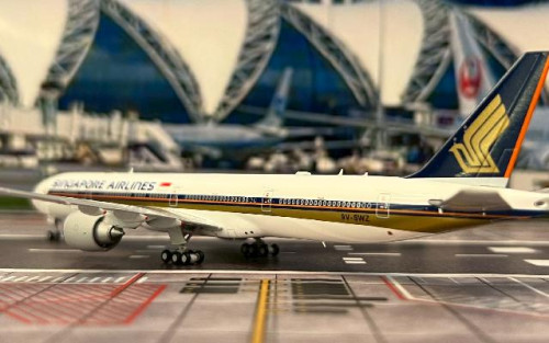 JC Wings 1:400 Singapore 777-300ER 9V-SWZ EW477W010 [Width 16 Length 18 Height 5 cm] 8