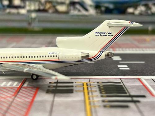 JCWings 1:400 Boeing 727-100 N32720 XX40179 [Width 8 Length 10 Height 2.5 cm] 5