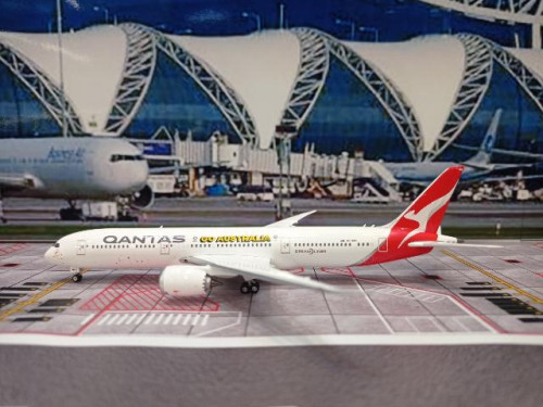 Phoenix 1:400 Qantas 787-9 VH-ZNH “Go Australia” P4604 2