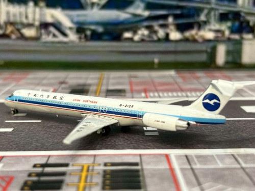 Phoenix 1:400 China Northern MD-82 B-2126 PH12007 [Width 8 Length 11 Height 2 cms] 6