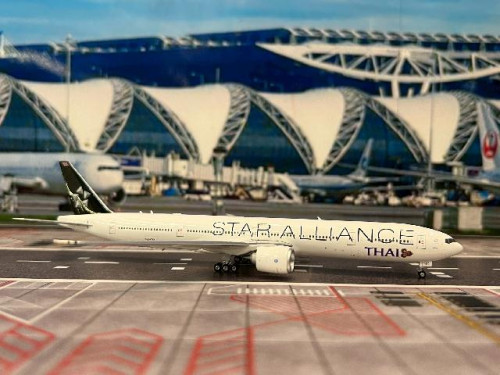 Phoenix 1:400 Thai Airways B777-300ER HS-TKQ 'Star Alliance' PH12089 [Width 16 Length 18 Height 4.5 2