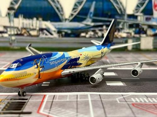 JC Wings 1:400 Singapore 747-400 9V-SPK XX40213 [Width 16 Length 17.5 Height 4.5 cm] 7