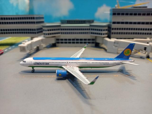 Phoenix 1:400 Uzbeksitan A321neo UK32102 PH 1838 [Width 9 Length 11 Height 3 cm] 2