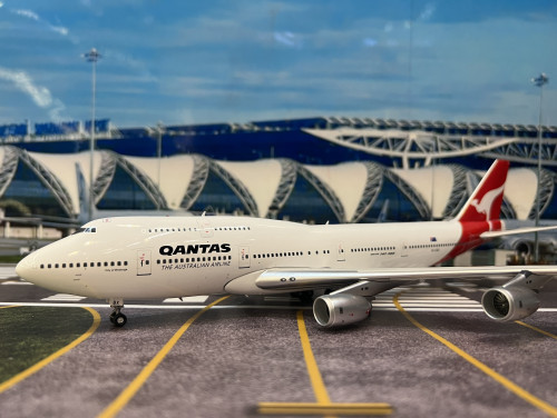 Inflight 1:200 Qantas Airways B747-338 VH-EBX IF743QF0526 [Width 30 Length 35 Height 10 cm] 1