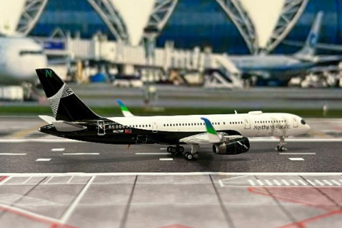 JC Wings 1:400 Northern Pacific 757-200 N627NP XX40134 [Width 10 Length 11.5 Height 3 cm] 4