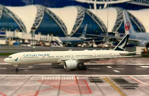 JC Wings 1:400 Cathay Pacific B777-300ER B-KQT XX4984 [Width 16 Length 18 Height 5 cm] 1