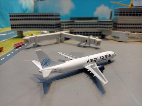 JCWings XX4495 1:400 Kargo Xpress 737-400(SF) Mask 9M-KXA [Width 7 Length 9 Height 2.5 cms] 3