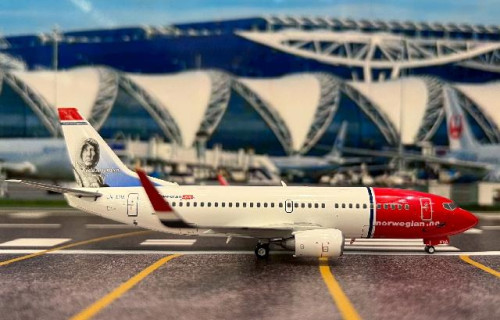 JCWings 1:200 Norwegian 737-300 LN-KHA XX20177 [Width 14 Length 17 Height 5.5 cm] 6