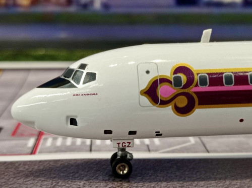Infight200 1:200 Thai Airways DC-8-63 HS-TGZ IF863TG1023 7