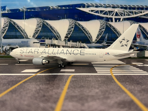 JFox 1:200 Austrian B767-3Z9ER OE-LAZ Star Alliance JF7673019L [Width 24 Length 27 Height 8 cm] 4