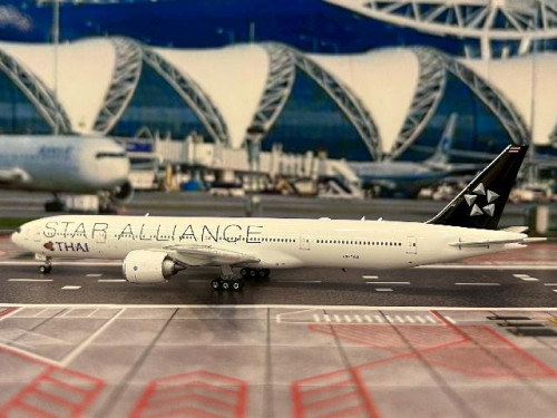 Phoenix 1:400 Thai Airways B777-300ER HS-TKQ 'Star Alliance' PH12089 [Width 16 Length 18 Height 4.5 3