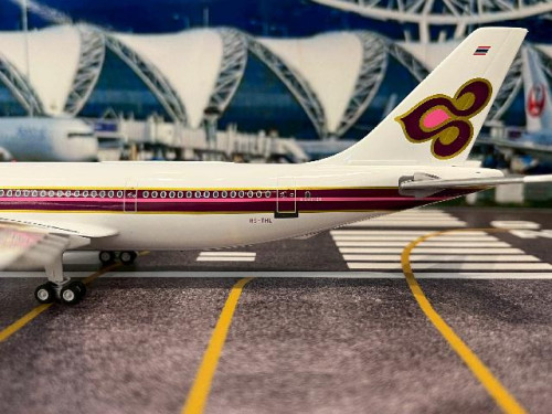 Inflight 1:200 Thai A300B4-103 HS-THL IF300TH1025 [Width 22.5 Length 27 Height 8 cm] 6