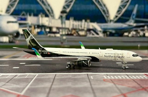 JC Wings 1:400 Northern Pacific 757-200 N627NP XX40134 [Width 10 Length 11.5 Height 3 cm] 2