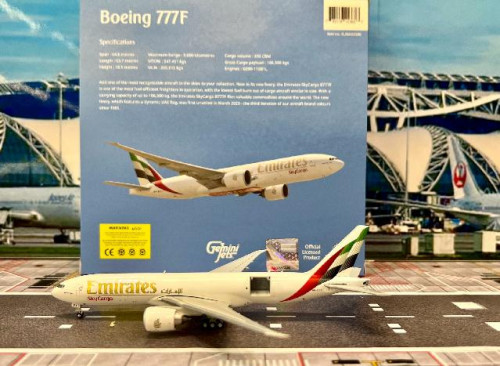 Gemini Jets 1:400 Emirates Sky Cargo 777-200LRF A6-E GJ2382 [Width 16 Length 16 Height 4.5 cm]