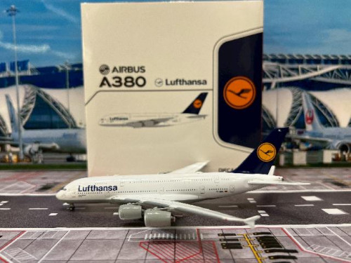  JCWings 1:400 Lufthansa A380 D-AIML EW4388014 [Width 20 Length 18 Height 5 cms]