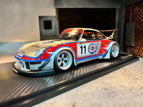 Ignition [IG1952] 1:18 RWB 993 Sil/Red [Width 10 Length 24 Height 7 cms]