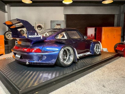 Ignition 1:18 RWB 993 Purple Metallic IG3739 [Width 10 Length 24 Height 7 cms] 3