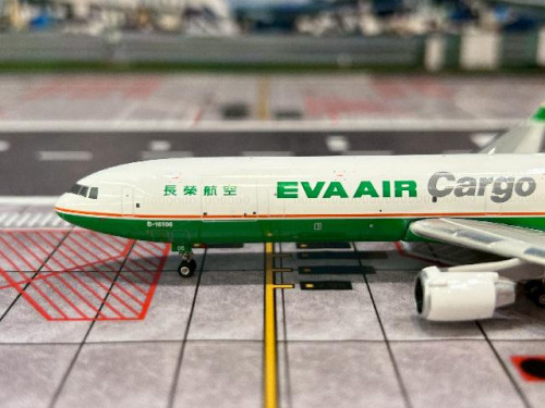 Phoenix 1:400 Eva Air Cargo MD-11 B-16106 PH12043 [Width 12 Length 15 Height 4.5 cm] 5