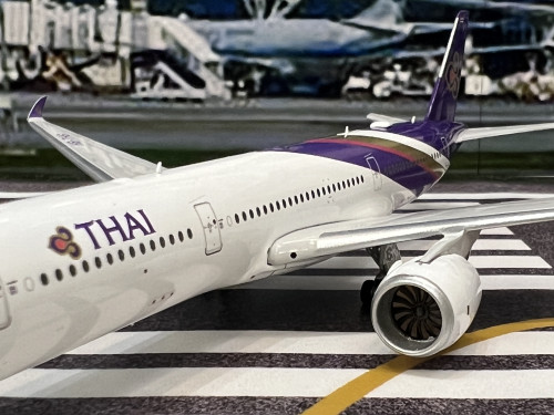 Phoenix Model 1:400 Thai Airways A350-900 HS-THS PH1896 [Width 15 Length 16.5 Height 4 cm] 3
