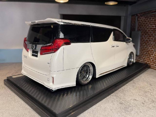 Ignition:IG2427 1:18 Alphard H30 Louge S BBS Whi [Width 9 Length 28 Height 10 cms] 5